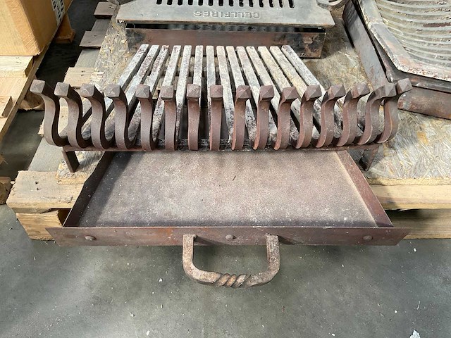 Inzetkorf voor houthaard - afbeelding 3 van  3