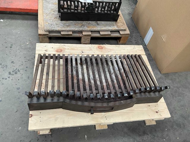 Inzetkorf voor houthaard - afbeelding 2 van  2