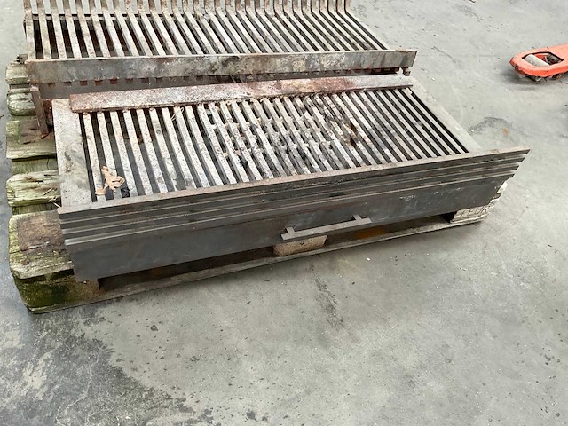 Inzetkorf voor houthaard - afbeelding 1 van  4