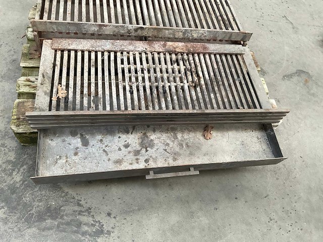 Inzetkorf voor houthaard - afbeelding 4 van  4