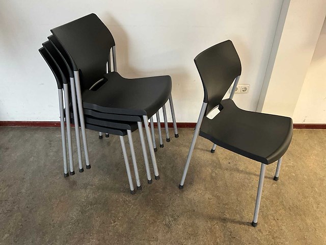 Ioko tratzoki stapelbare design stoel (25x) - afbeelding 2 van  5
