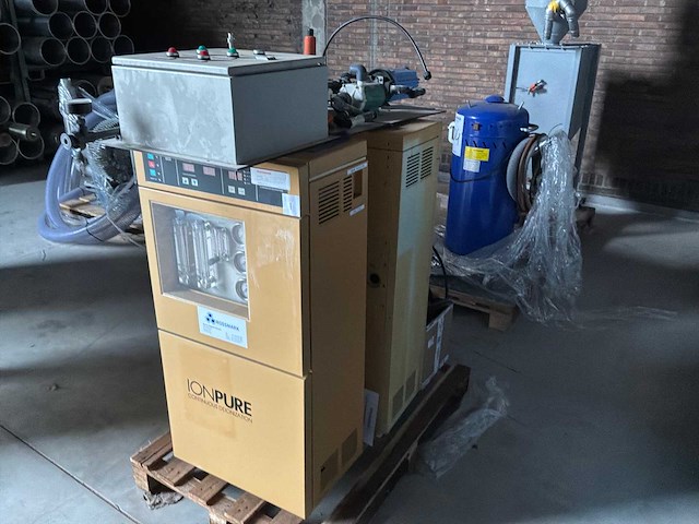 Ionzuivere gedemineraliseerde watermachine - afbeelding 4 van  8