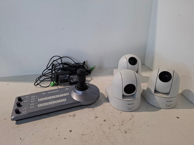Ip-besturingspaneel, sony, rm-ip10, met 3x ptz camera, sony srg-300se - afbeelding 1 van  6