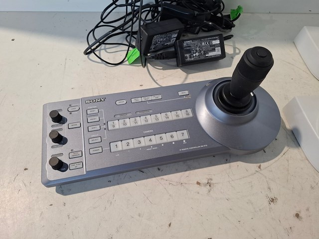 Ip-besturingspaneel, sony, rm-ip10, met 3x ptz camera, sony srg-300se - afbeelding 2 van  6