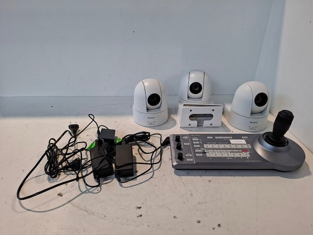 Ip-besturingspaneel, sony, rm-ip10, met 3x ptz camera, sony srg-300se - afbeelding 1 van  6
