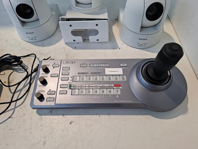 Ip-besturingspaneel, sony, rm-ip10, met 3x ptz camera, sony srg-300se - afbeelding 2 van  6