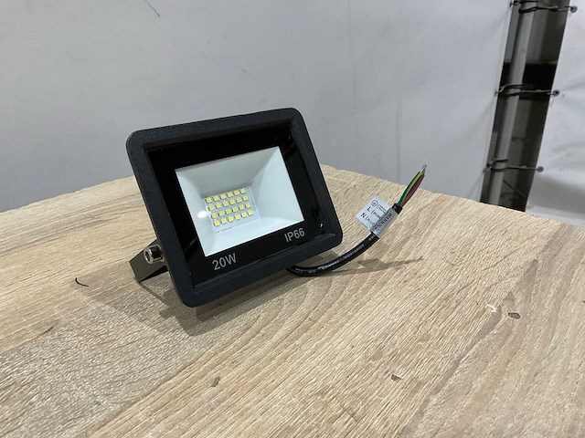 Ip66 - led breedstraler 20 watt (10x) - afbeelding 2 van  8