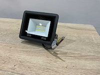 Ip66 - led breedstraler 20 watt (10x) - afbeelding 1 van  8