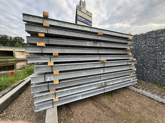 Ipe 180 stalen balk (10x) - afbeelding 1 van  2
