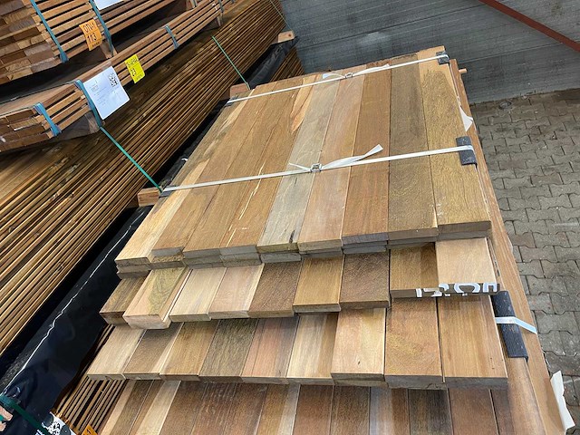 Ipé country grade - plank geschaafd - 650-1550x90x21mm (70x) - afbeelding 1 van  3