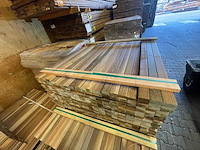 Ipé country grade latten geschaafd 950x45x21mm (293x) - afbeelding 1 van  3