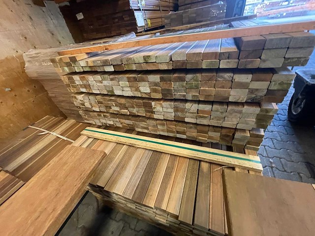 Ipé country grade latten geschaafd 950x45x21mm (293x) - afbeelding 3 van  3