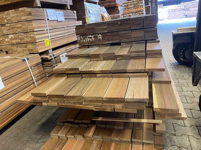 Ipé country grade planken geschaafd 1250-4300x120x21mm (140x) - afbeelding 2 van  3