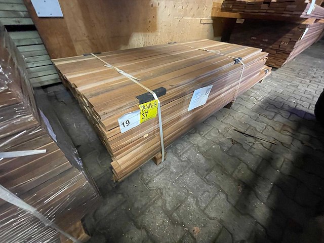 Ipé country grade planken geschaafd 1850-2450x70x27mm (168x) - afbeelding 2 van  3