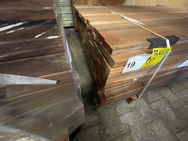 Ipé country grade planken geschaafd 1850-2450x70x27mm (168x) - afbeelding 3 van  3