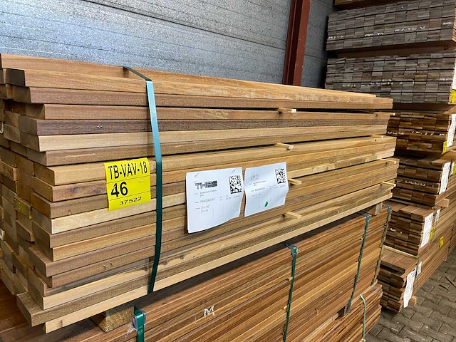Ipé country grade planken geschaafd 1850x90x27mm (217x) - afbeelding 1 van  3