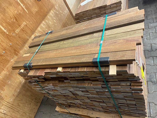 Ipé country grade planken geschaafd 650-1250x70x21mm (589x) - afbeelding 1 van  3