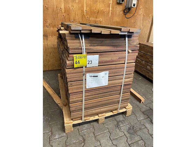 Ipé country grade planken geschaafd 650-1250x70x21mm (589x) - afbeelding 2 van  3