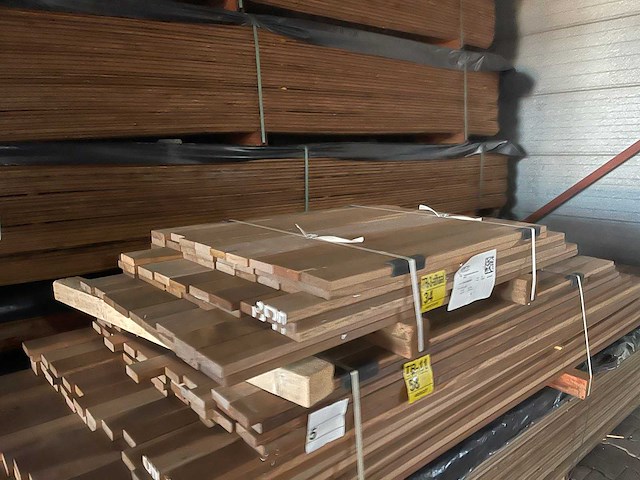 Ipé country grade planken geschaafd 650-1550x90x21mm (70x) - afbeelding 2 van  3