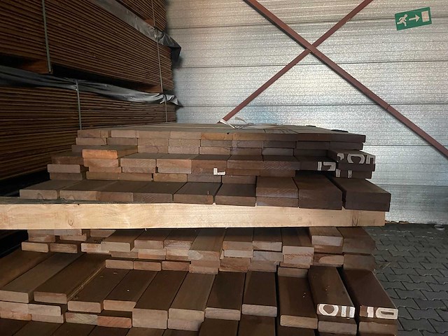 Ipé country grade planken geschaafd 650-1550x90x21mm (70x) - afbeelding 3 van  3