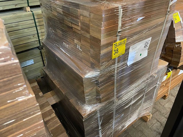 Ipé country grade planken geschaafd 650-950x90x27mm (432x) - afbeelding 3 van  3