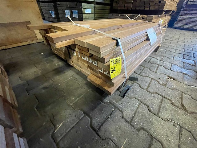 Ipé country grade planken geschaafd 950-1250x90x27mm (76x) - afbeelding 2 van  3