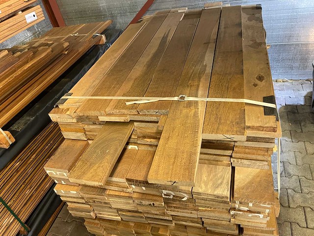Ipé country grade planken geschaafd 950-1550x120x21mm (160x) - afbeelding 1 van  3
