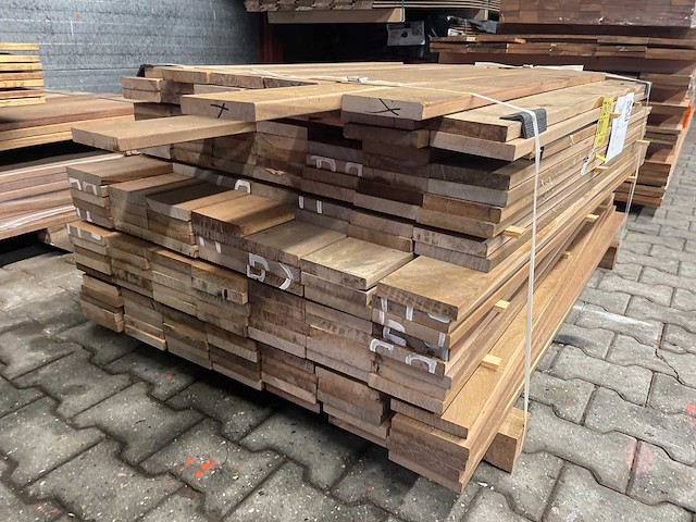 Ipé country grade planken geschaafd 950-1550x120x21mm (160x) - afbeelding 3 van  3