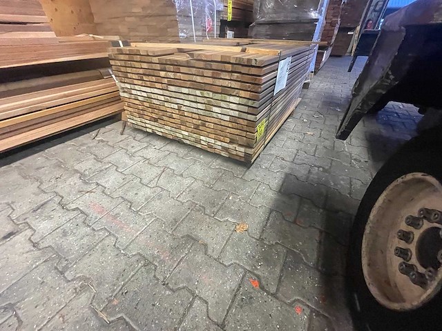 Ipé latten geschaafd 1250x45x21mm (331x) - afbeelding 2 van  3