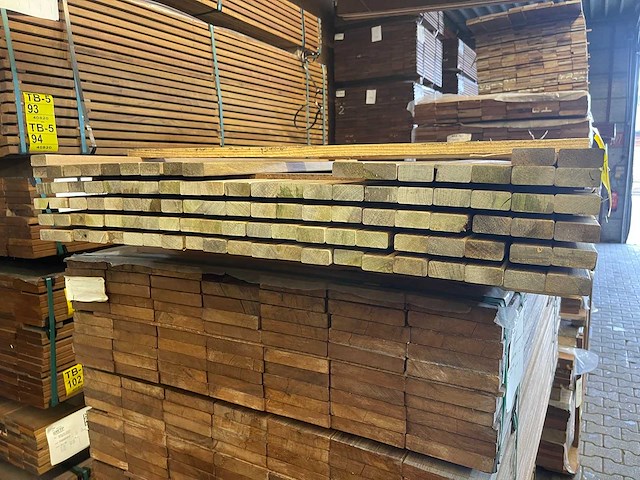 Ipé latten geschaafd 1850x45x21mm (103x) - afbeelding 3 van  3