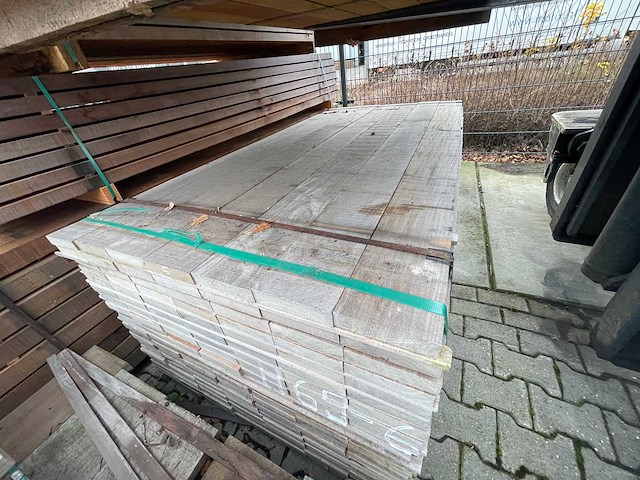 Ipé planken fijnbezaagd 1850-2450x130x27mm (133x) - afbeelding 1 van  3