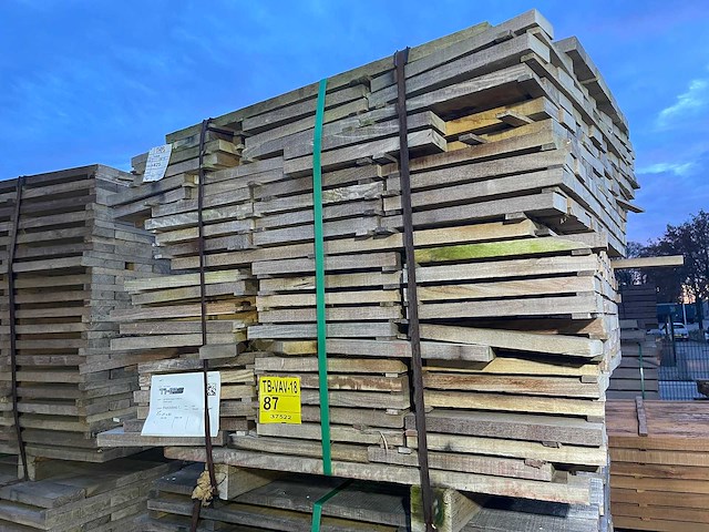 Ipé planken fijnbezaagd 350-950x80x27mm (808x) - afbeelding 1 van  3