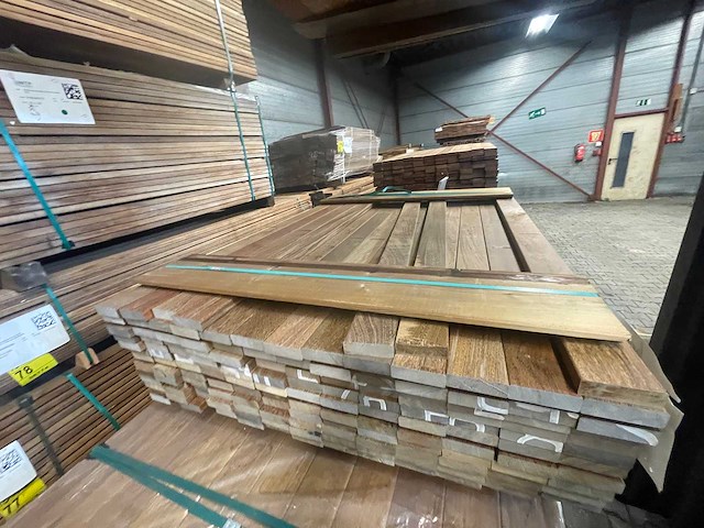 Ipé planken geschaafd 1250x80x27mm (152x) - afbeelding 1 van  3