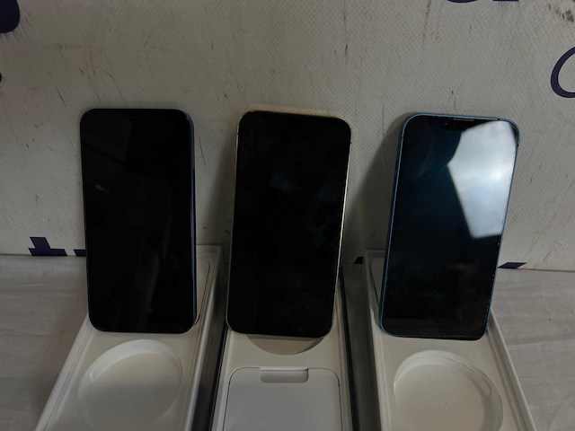 Iphone 12 blauw | iphone 13 pro gold | iphone 13 blauw - afbeelding 3 van  3