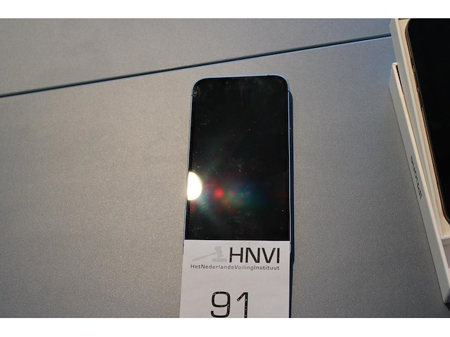 Iphone 13 blue model a2633, 128 gb. bouwjaar 06-2024. enkele gebruiksporen. - afbeelding 1 van  2