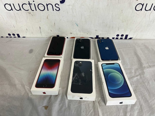 Iphone 13| iphone se| iphone 12 blauw - afbeelding 1 van  2