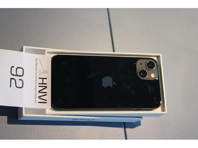 Iphone 13 midnight model a2633, 128 gb. bouwjaar 08-2024. - afbeelding 2 van  2