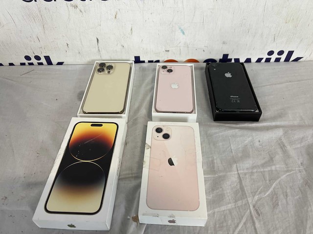 Iphone 13 roze| iphone 14 pro max| iphone xr - afbeelding 1 van  2