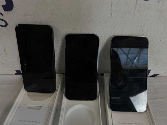 Iphone 14 pro max (2x) | iphone 11 roze - afbeelding 2 van  2