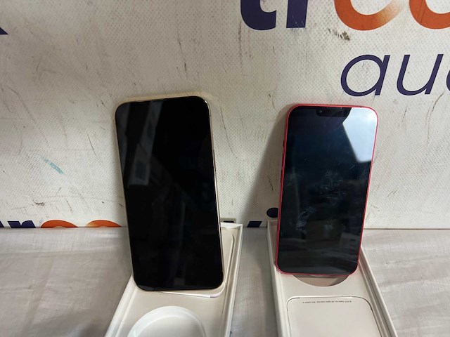 Iphone 14 pro max gold | iphone 13 rood - afbeelding 2 van  2
