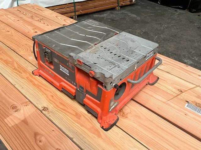 Iq power tools iq228 cyclone tegelzaagmachine - afbeelding 1 van  2