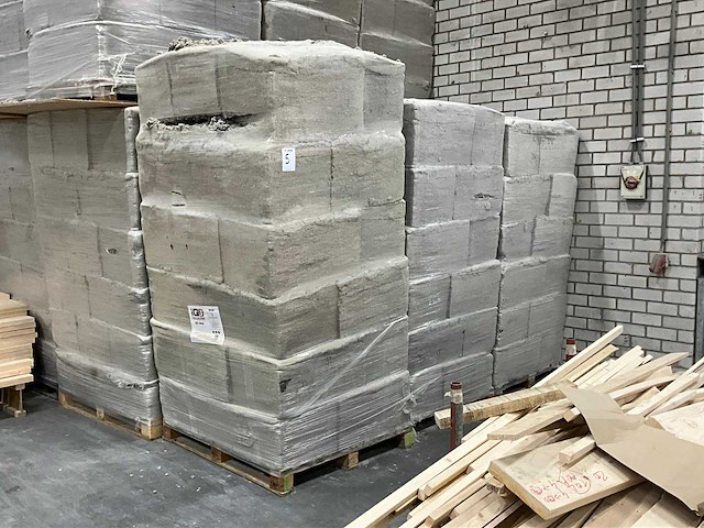 Iq3 big bale pallets cellulose isolatie (15x) - afbeelding 2 van  7
