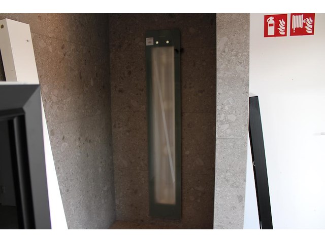 Ir verwarming sunshower large one met afmeting 33 x 185 cm. - afbeelding 1 van  2