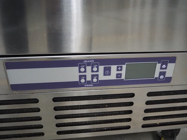 Irinox - afbeelding 7 van  8