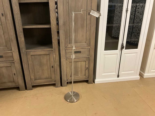 Iro vloerlamp - afbeelding 2 van  8