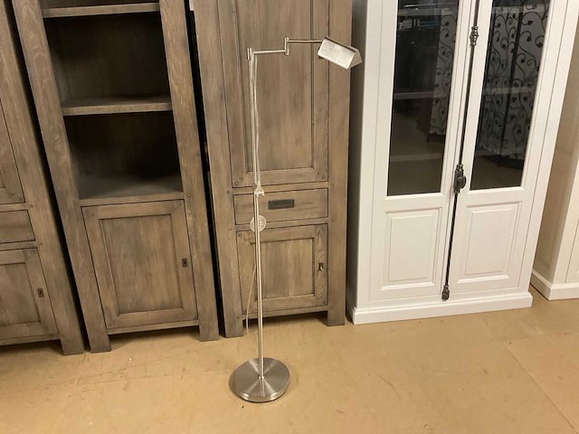 Iro vloerlamp - afbeelding 3 van  8