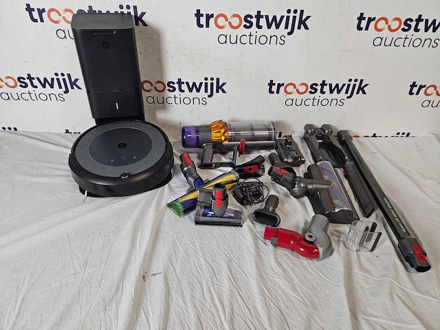 Irobot roomba i4++ dyson v15 detect absolute - afbeelding 1 van  3