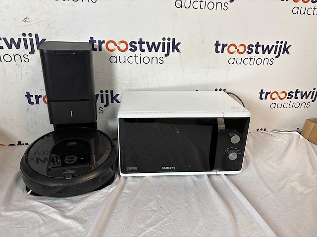 Irobot® roomba® i7+ - robotstofzuiger + solo magnetron - samsung - ms23k3614aw solo magnetron - afbeelding 1 van  1