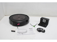 Irobot roomba j7 (j7156) robotstofzuiger herkent en vermijdt objecten zoals oplaadkabels en sokken - afbeelding 5 van  6