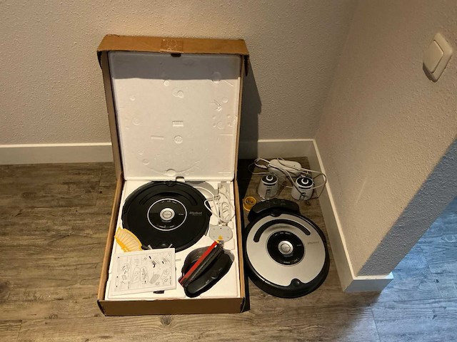 Irobot roomba robotstofzuiger (2x) - afbeelding 2 van  9